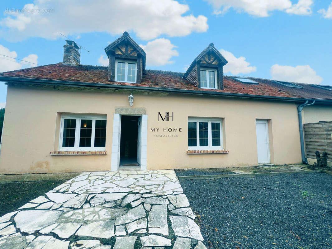 Maison à CHASSE