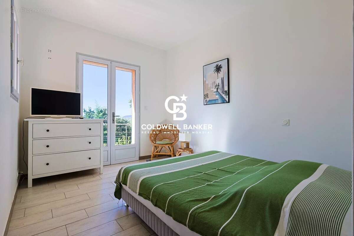 Belle maison à La Croix Valmer avec vue mer et piscine privée - photo 16
