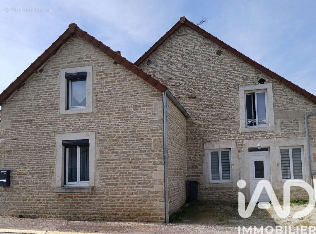 Photo 2 - Maison à VILLIERS-LE-SEC