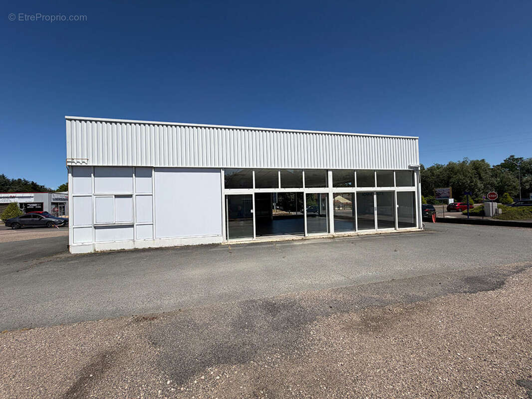 EXCLUSIVITE ! Local d'activité emplacement numéro 1 - photo 13