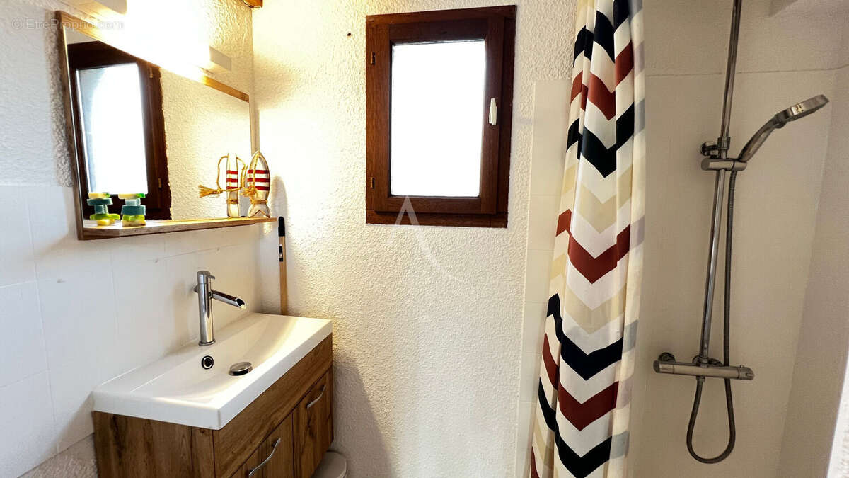 Maison à LES MATHES