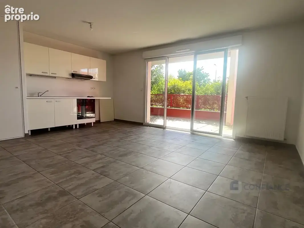 Appartement 73 m² à Meyzieu  - photo 2