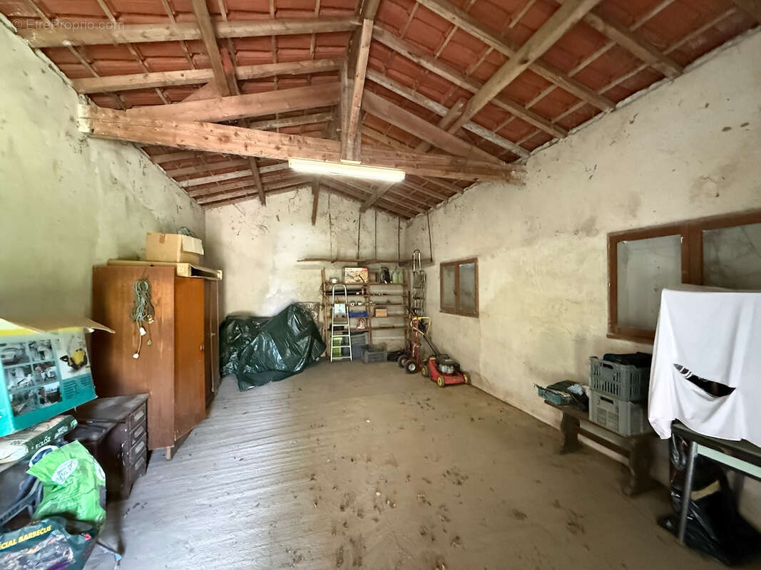 Maison à SAINT-ETIENNE-DE-FOUGERES