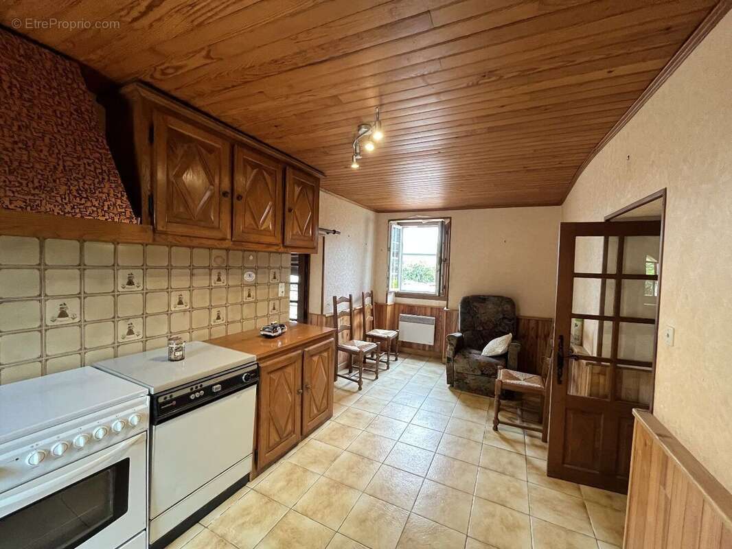 Corps de ferme avec souillière - EXCLUSIVITÉ - photo 5