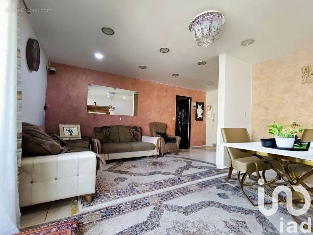 Photo 1 - Appartement à AUBERVILLIERS