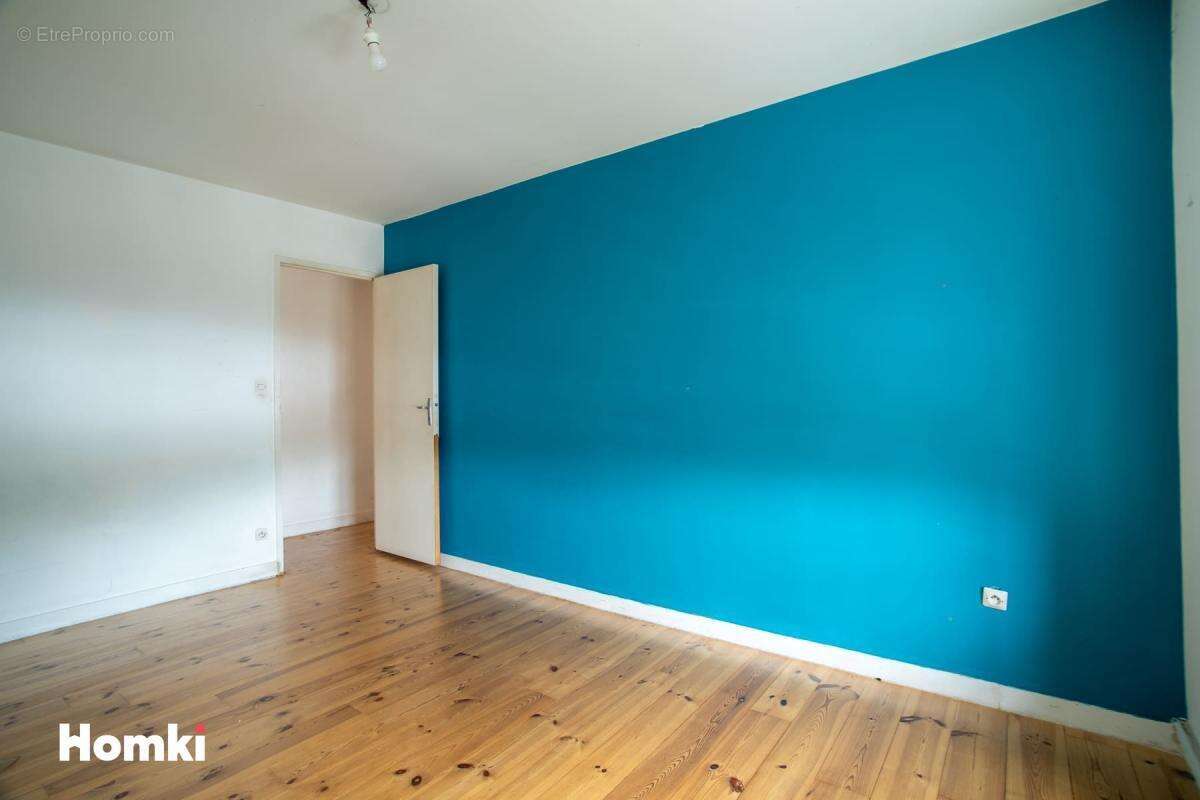 Appartement à LA SEAUVE-SUR-SEMENE