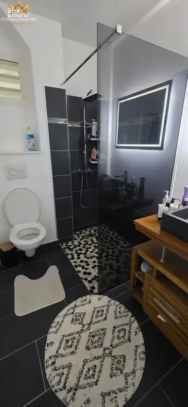 Bel appartement T3 - Petit bourg - photo 10