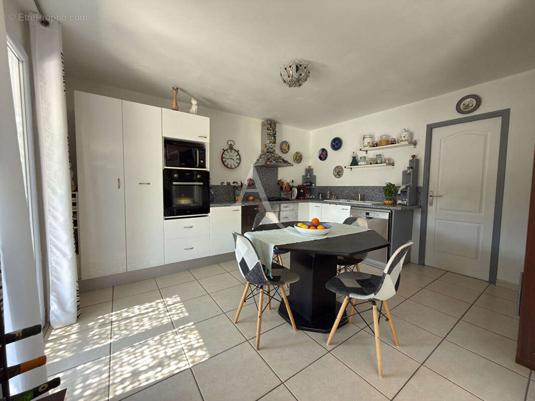 Maison Nimes 6 pièce(s) 152.31 m2 - photo 7