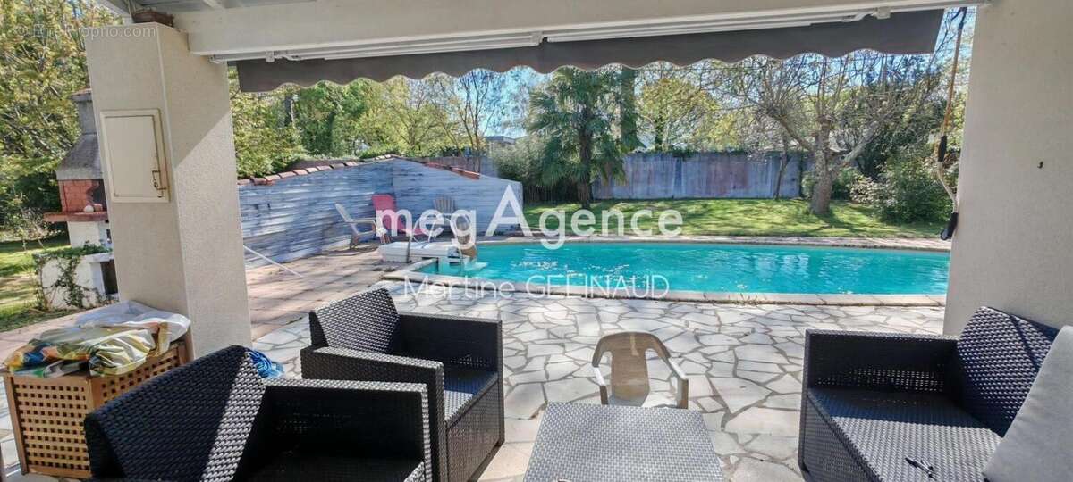 Maison 134 m² à Fontcouverte  - photo 2