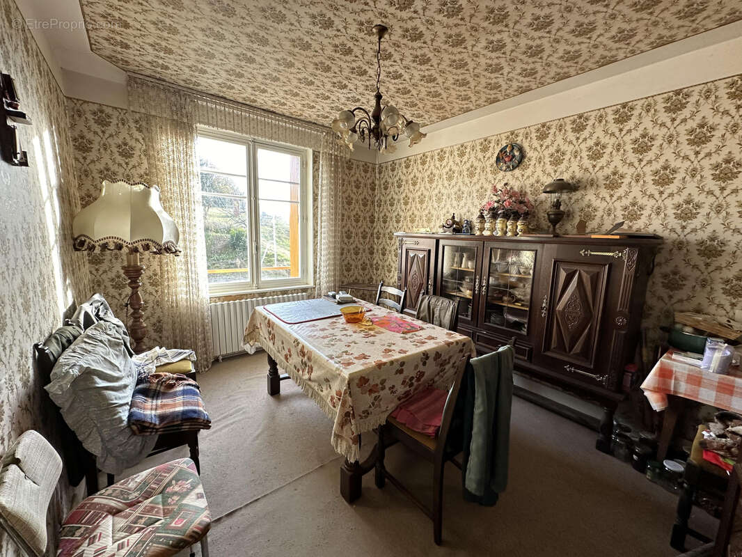 Maison à LES ANCIZES-COMPS