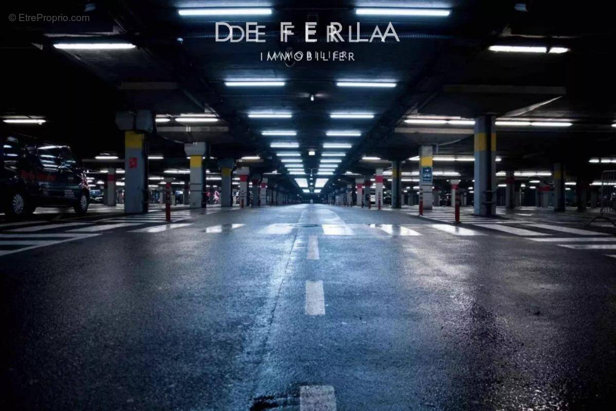 Parking à PARIS-15E