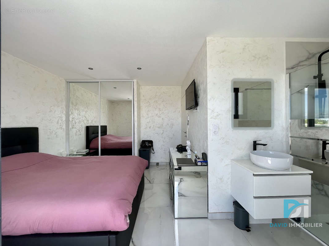 Maison à SAINT-THIBERY