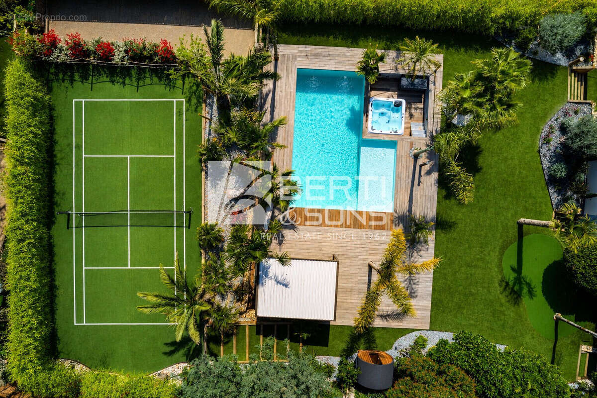 Maison à FREJUS
