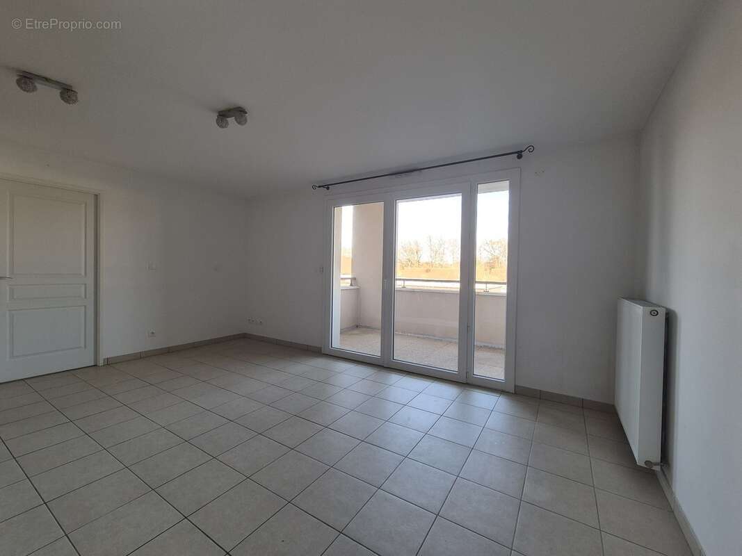 Appartement à PRINGY