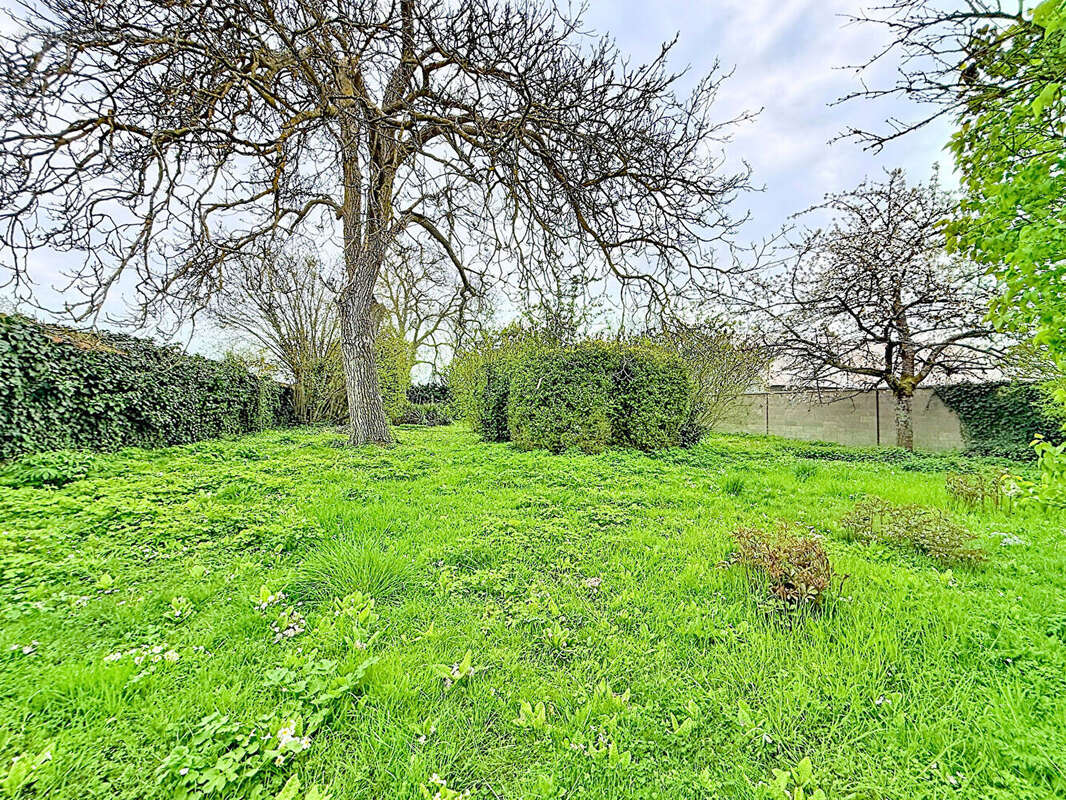 Maison à VER-LES-CHARTRES