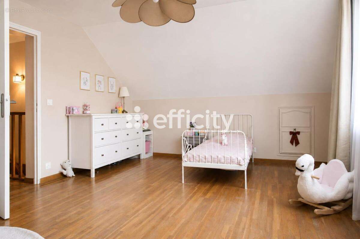 Maison 116 m² à Chelles  - photo 13