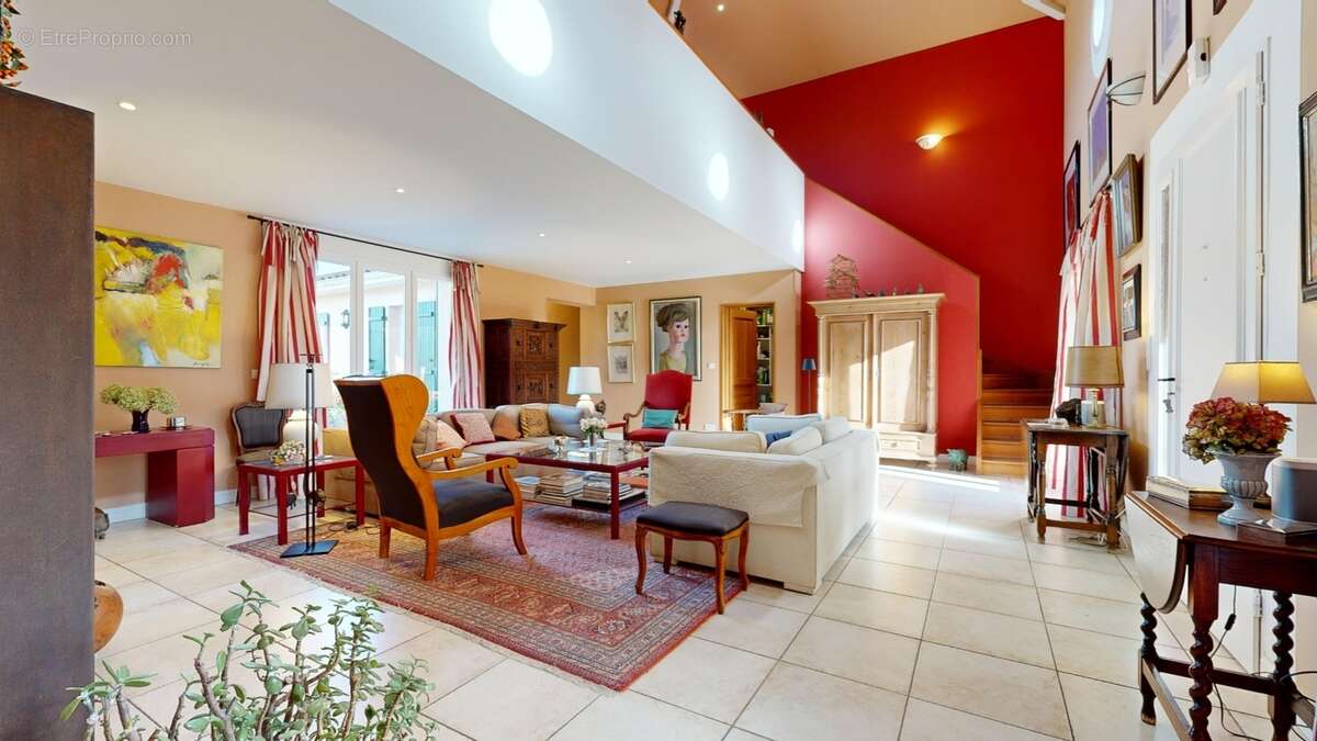 Grande-maison-secteur-calme--11192024_154236.jpg - Maison à SAINT-GERMAIN-DE-BELVES