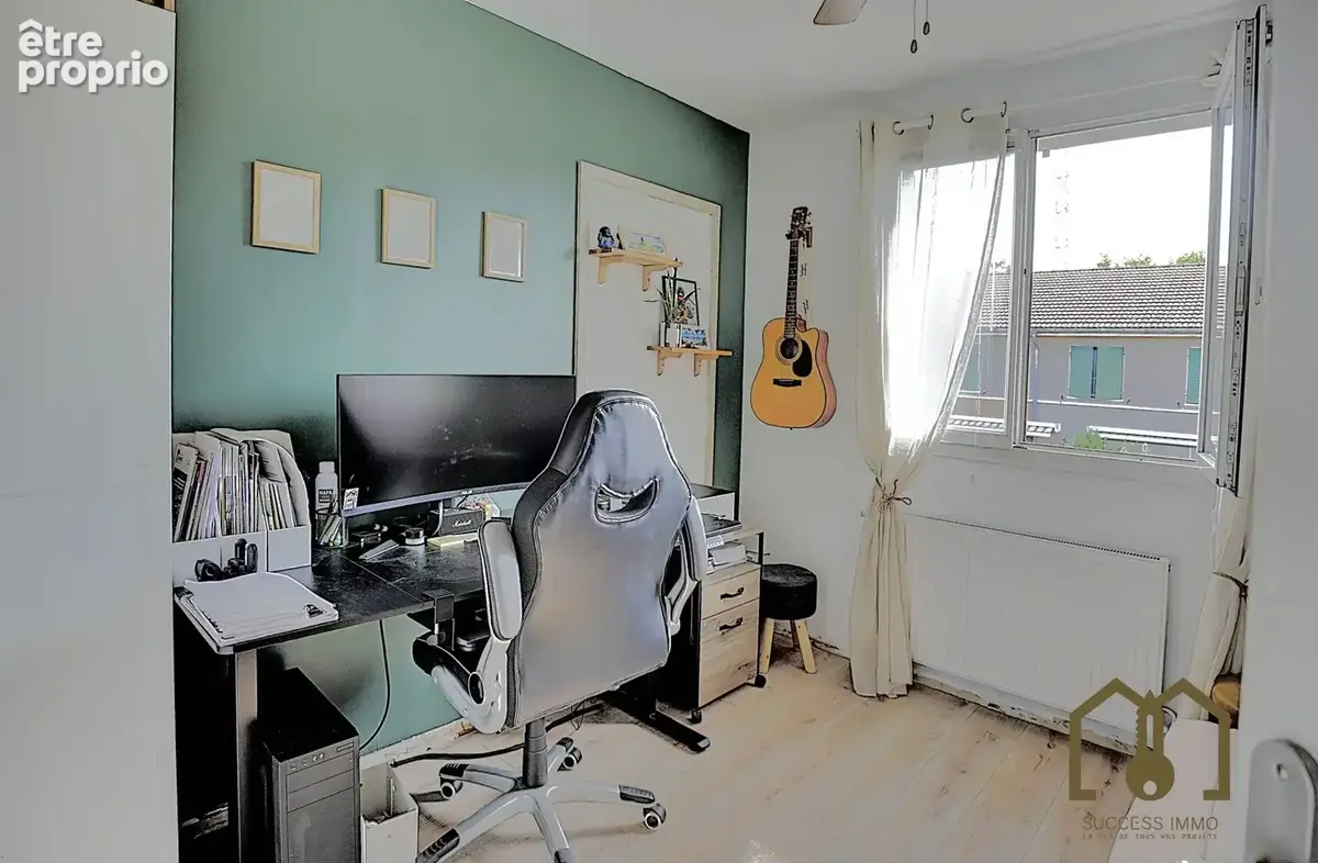 Appartement 82 m² à Vaulx-En-Velin  - photo 8