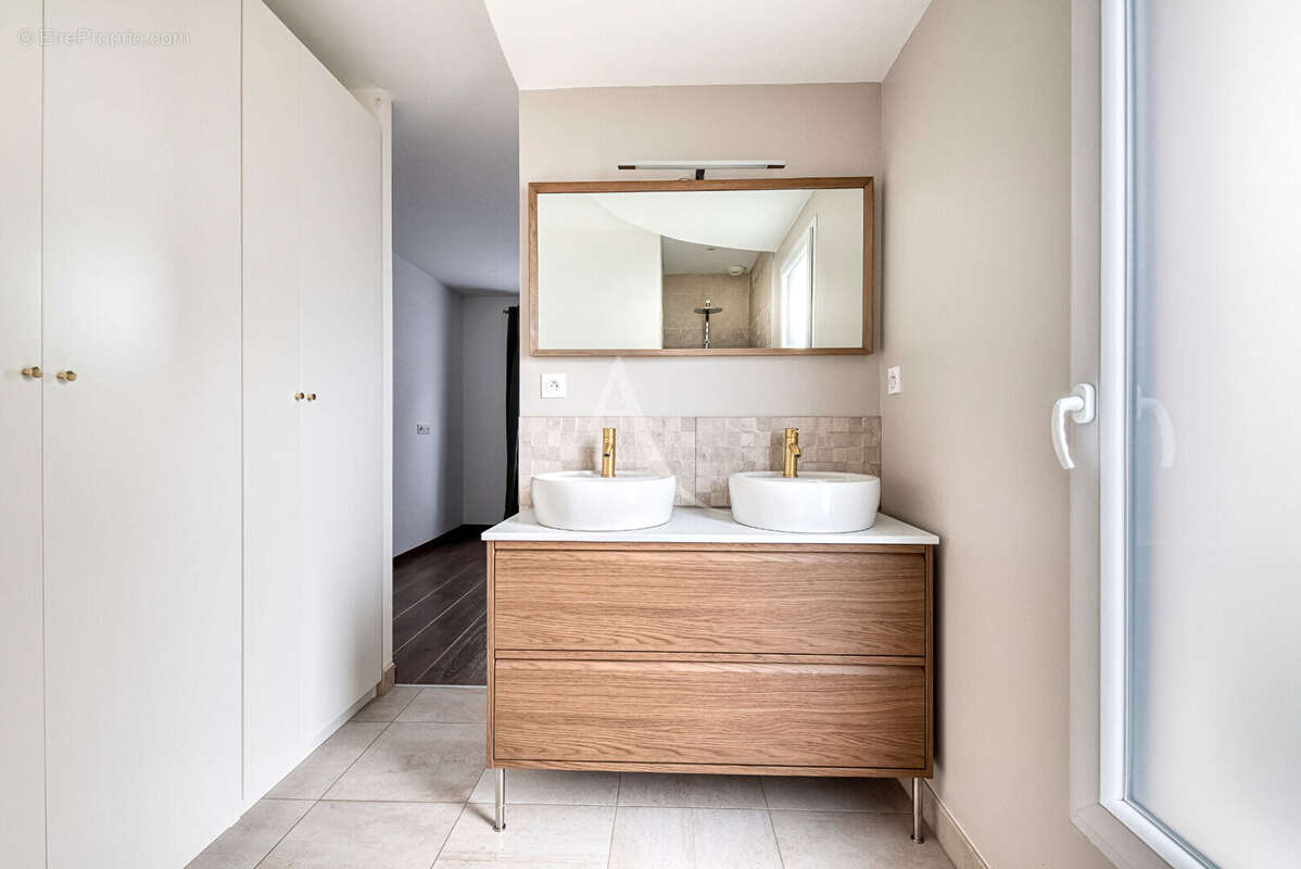 Maison à JUIGNE-SUR-LOIRE