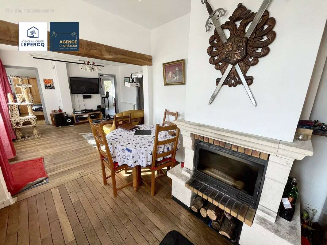 Maison à OULCHY-LE-CHATEAU