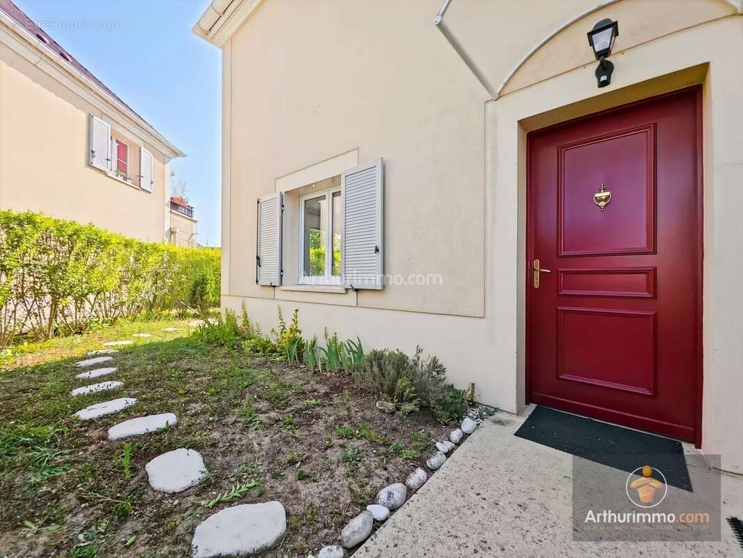 Appartement à LISSES