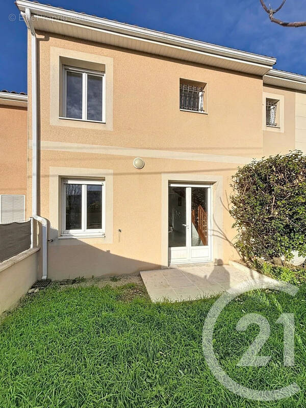 Maison à GOND-PONTOUVRE