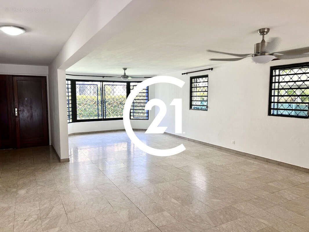 Maison à FORT-DE-FRANCE