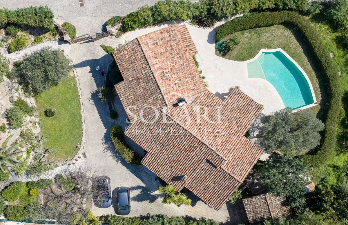 Maison à MANDELIEU-LA-NAPOULE