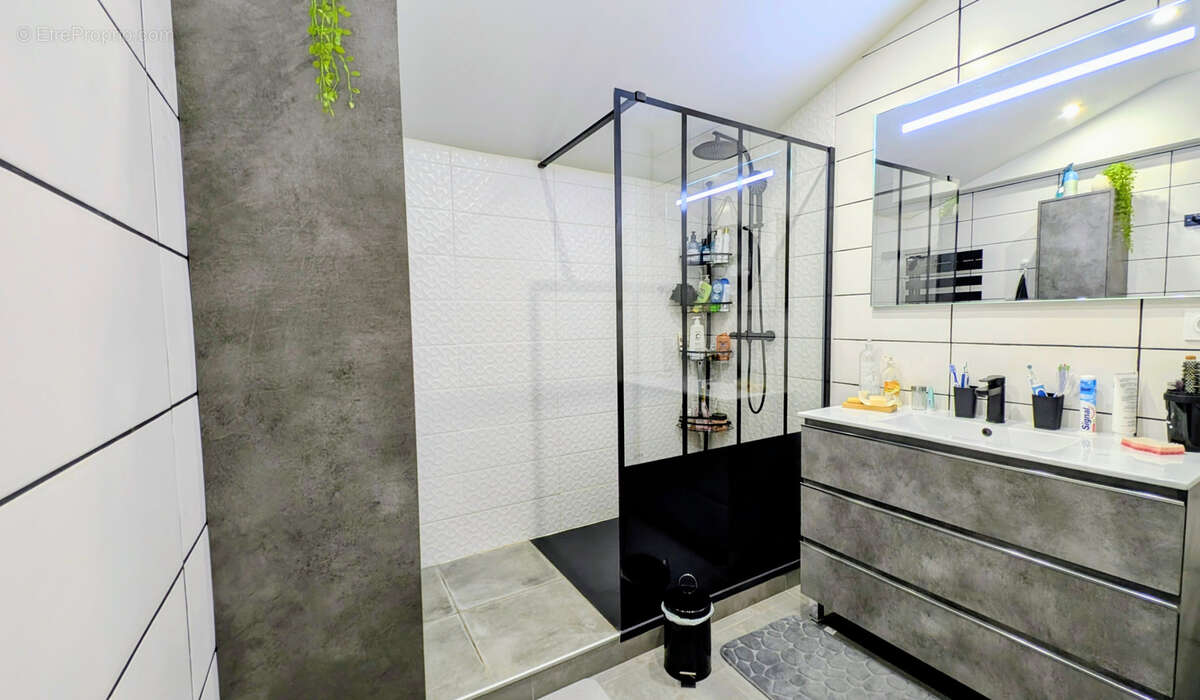 Maison à AMBERIEU-EN-BUGEY