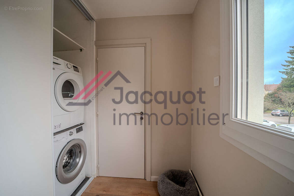 Appartement à LONS-LE-SAUNIER