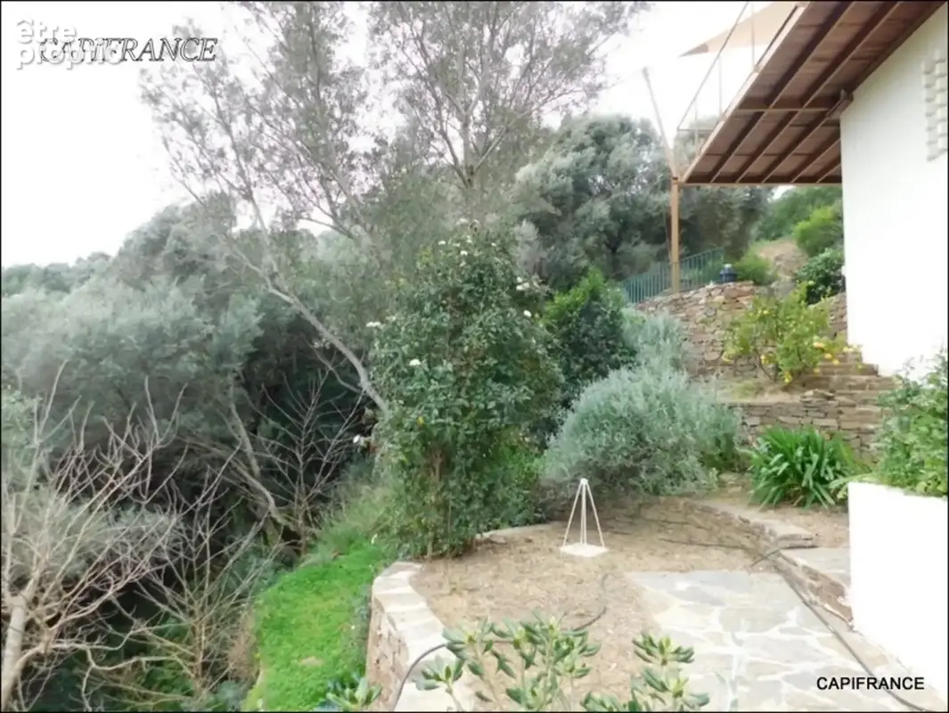 HYERES (83) Maison individuelle vue mer avec terrasse sur 5 000 m² de terrain/double garage - photo 29