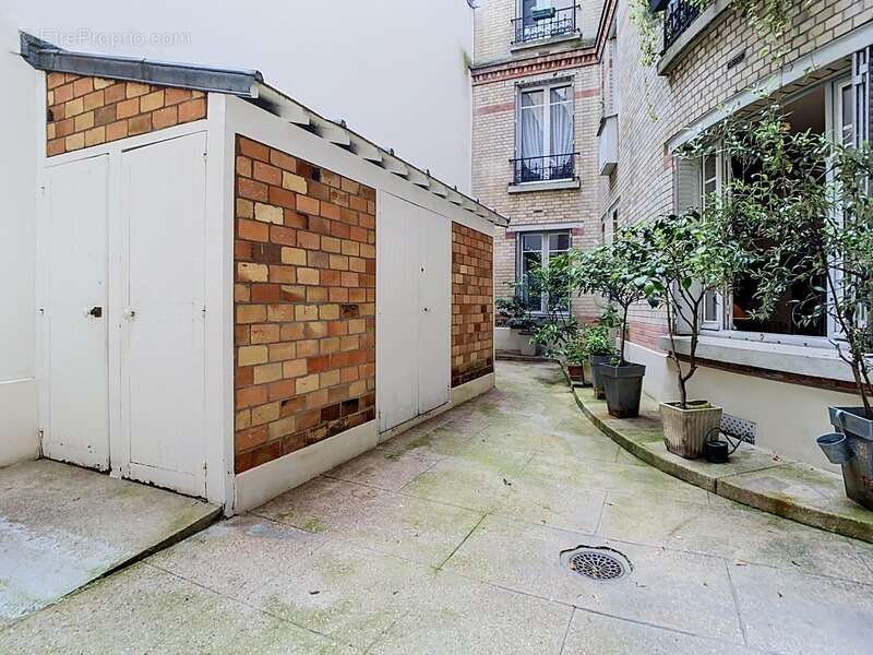 Appartement à PARIS-17E