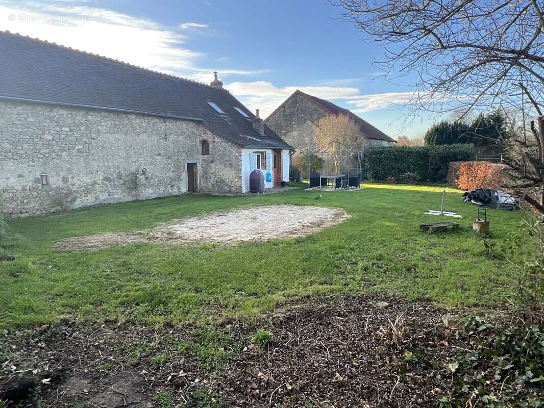 Maison à SAINT-LEGER-MAGNAZEIX