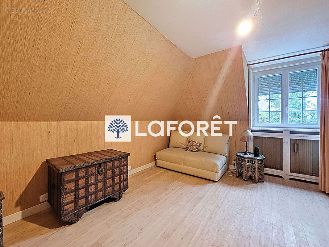 Maison à CRESPIERES