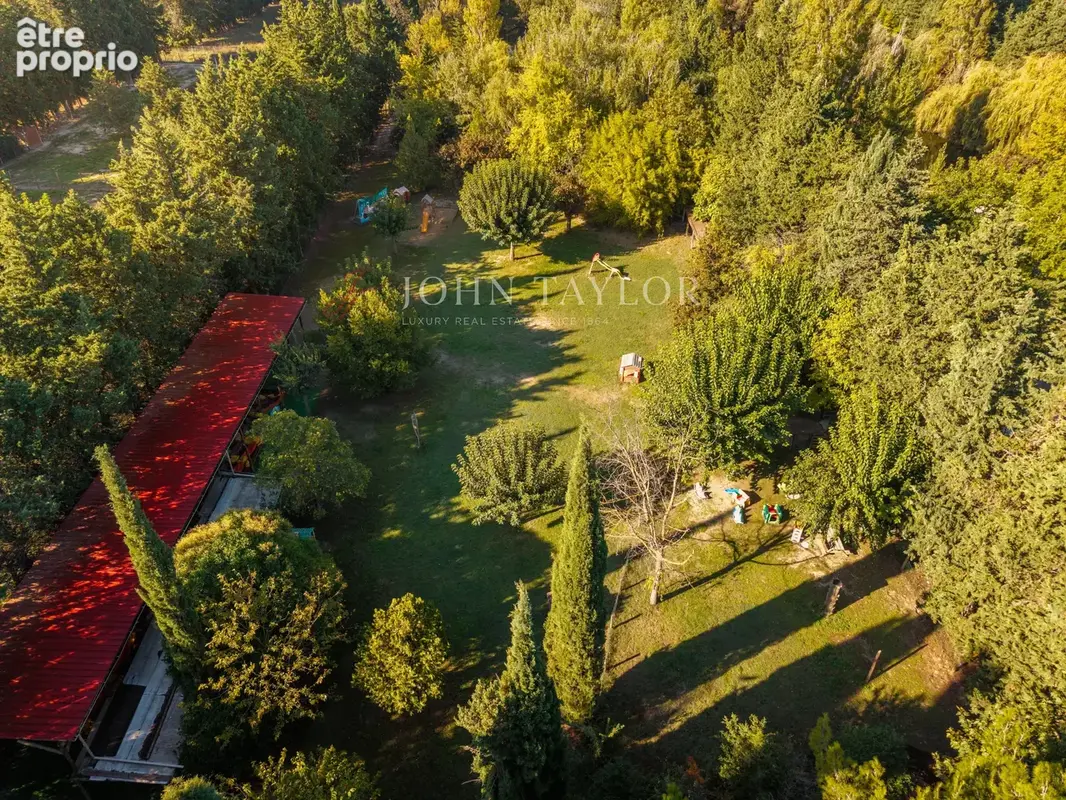 Entre Alpilles et Luberon — domaine arboré de près de six hectares - photo 12