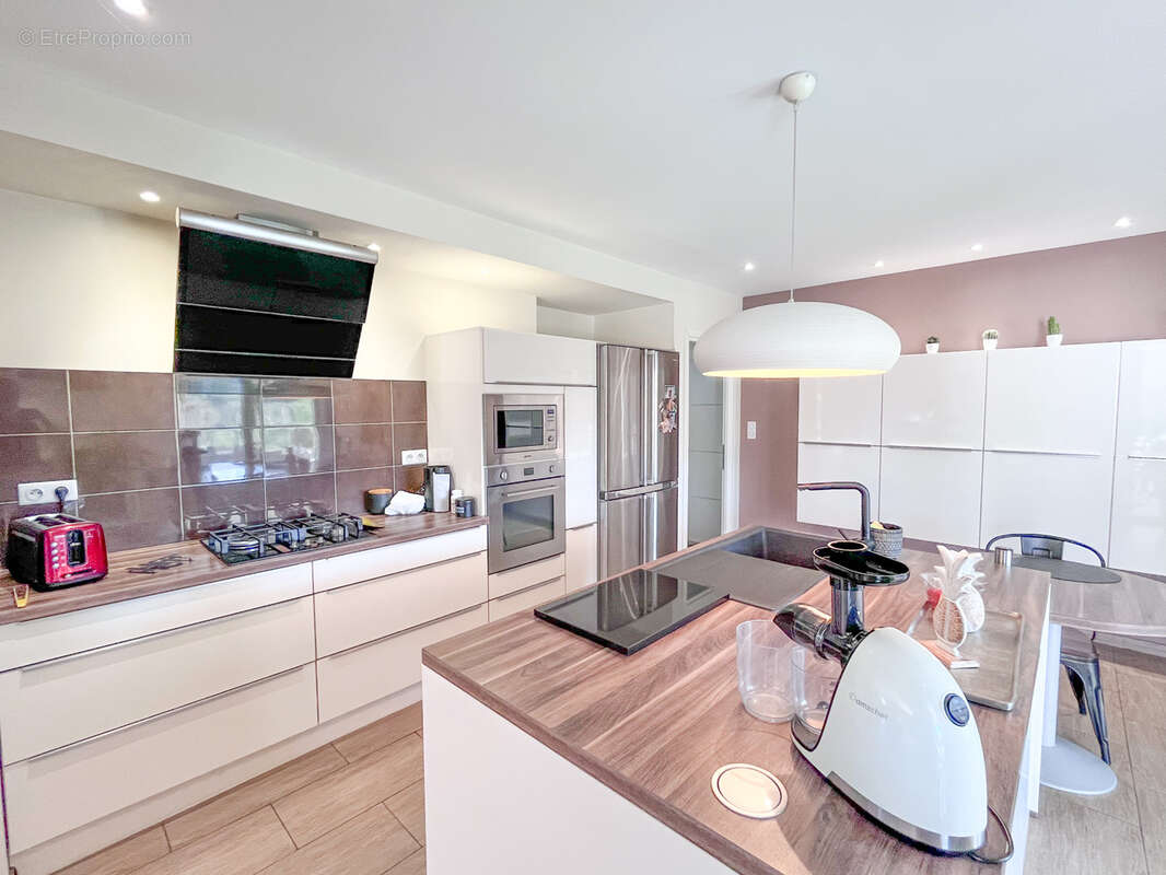 Maison à SAINT-MAXIMIN-LA-SAINTE-BAUME