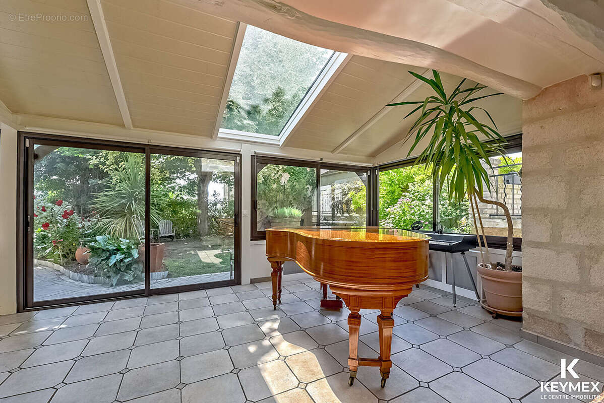 Maison à CHAMPAGNE-SUR-OISE