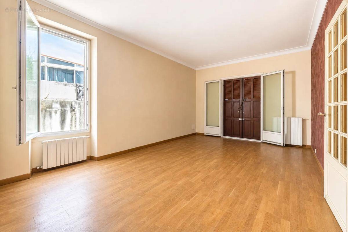 Appartement à MARSEILLE-16E
