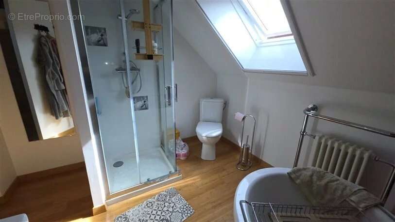 Maison à LUSSAC-LES-EGLISES