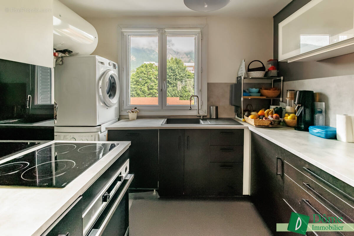 Appartement à MEYLAN