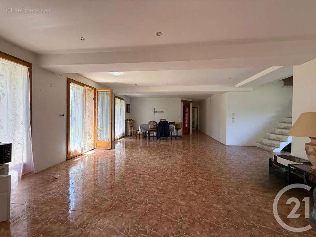 Maison à SAINT-SEROTIN