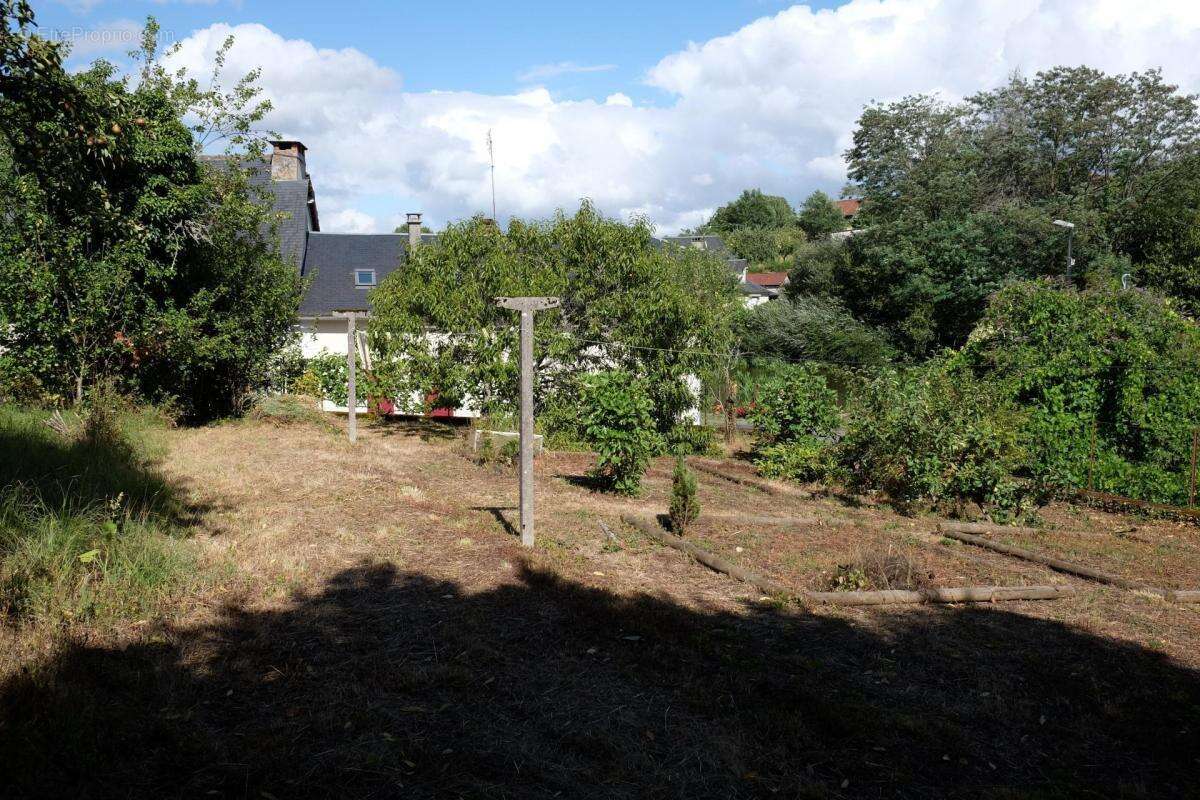 Maison à SAVIGNAC-LEDRIER