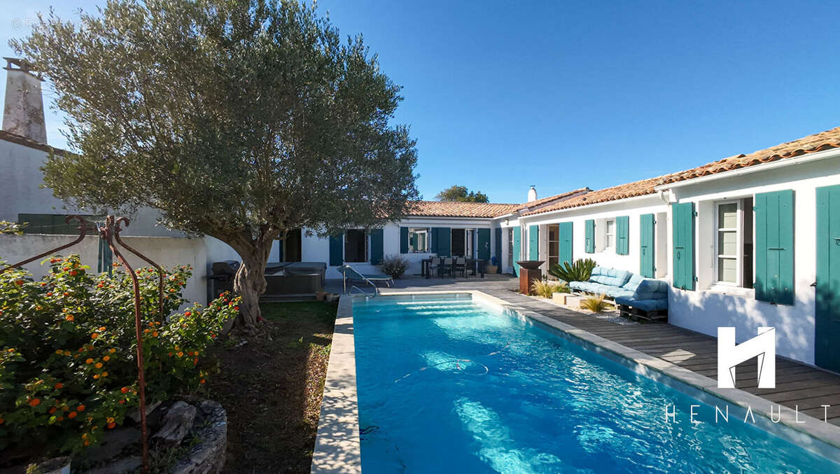 Maison à SAINT-CLEMENT-DES-BALEINES