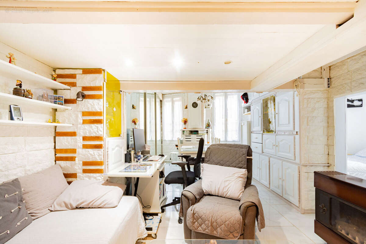 Appartement à MARSEILLE-2E