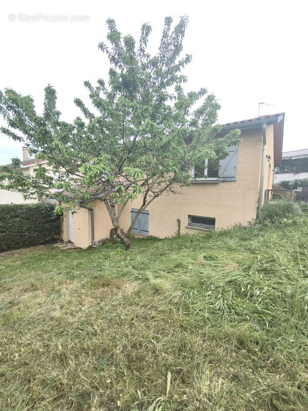 Maison à MONTAGNY