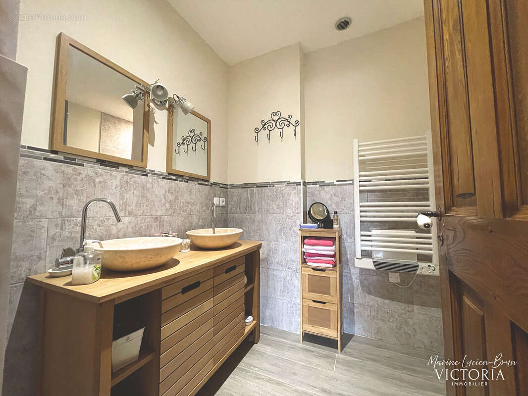 Maison à FIGANIERES