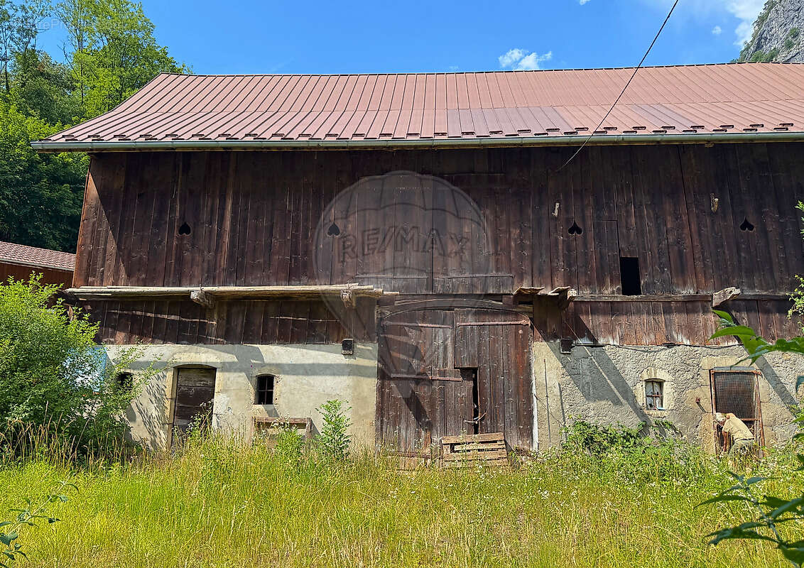 Maison à MAGLAND