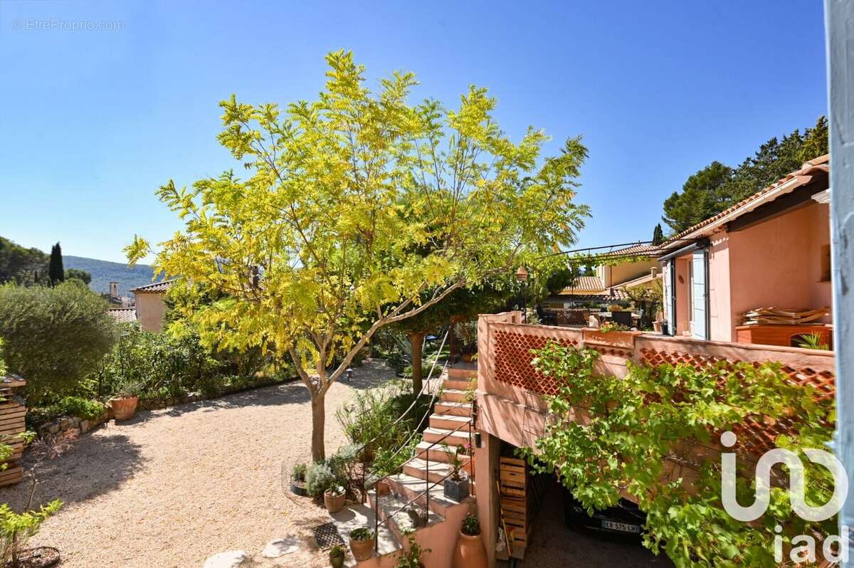 Photo 3 - Maison à CUGES-LES-PINS