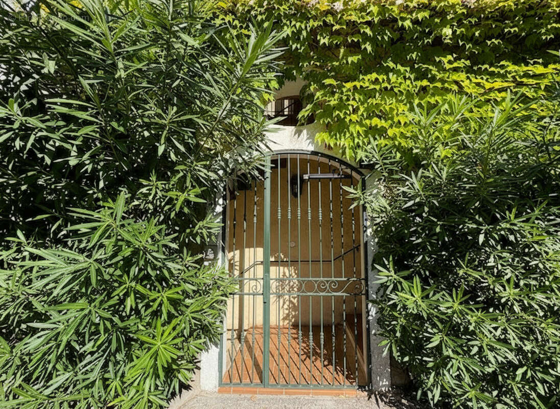 Appartement à GRIMAUD