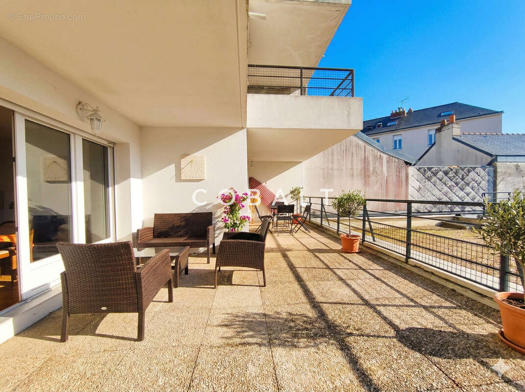 Appartement T4 avec terrasse - photo 2